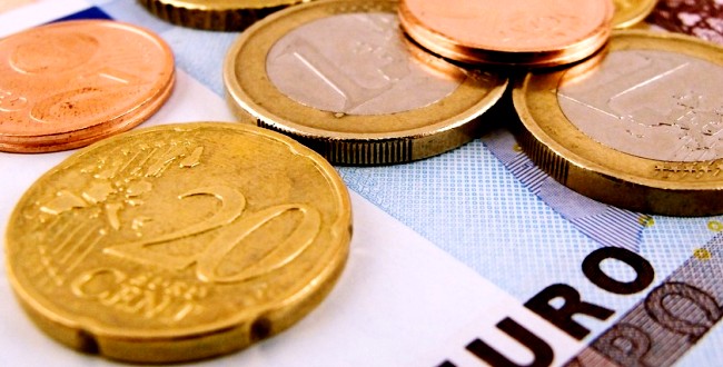 Evro je bio nepromenjen u odnosu na dolar nakon je nemacko raspolozenje nastavilo da se pogorsava